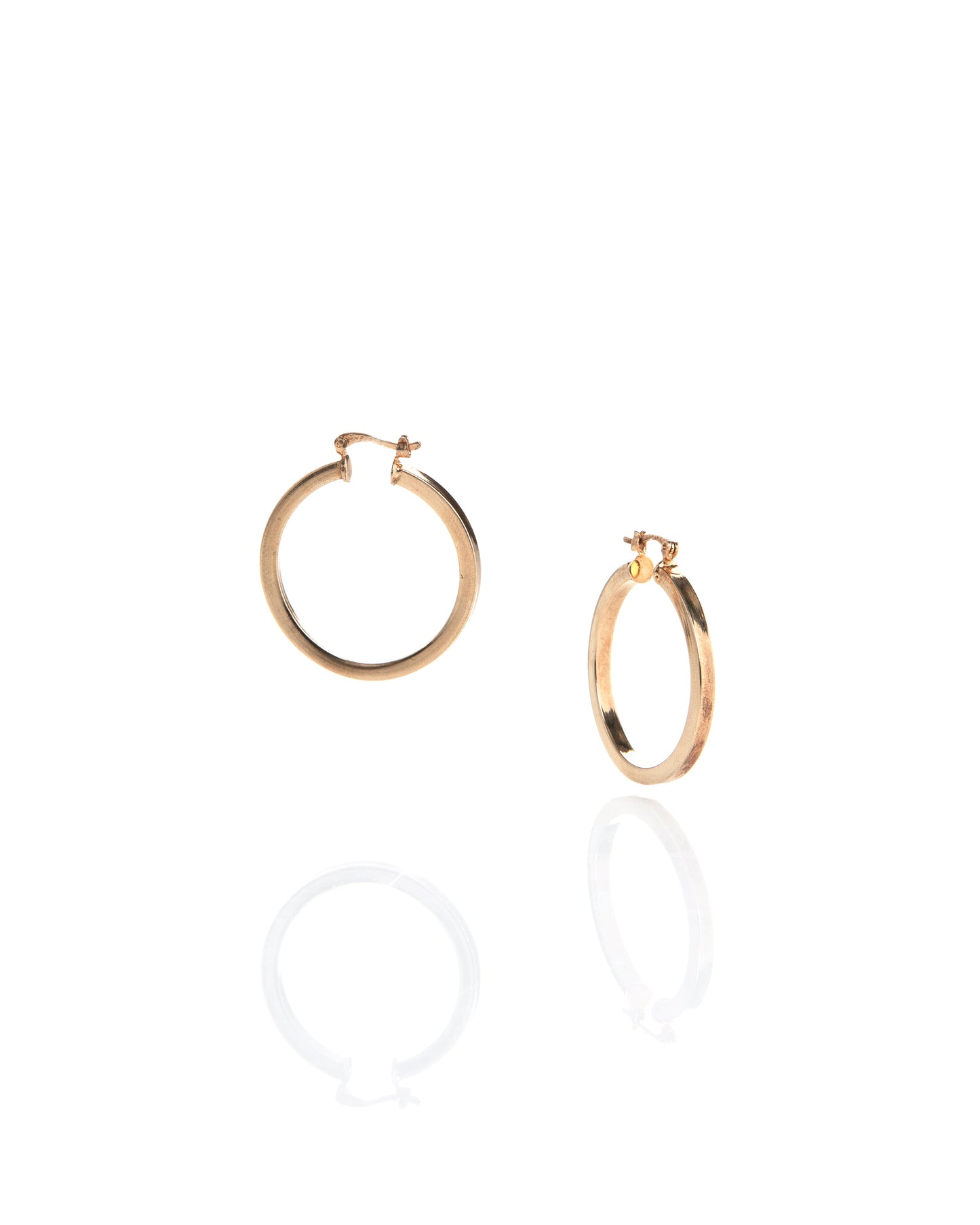 small gold hoop earrings